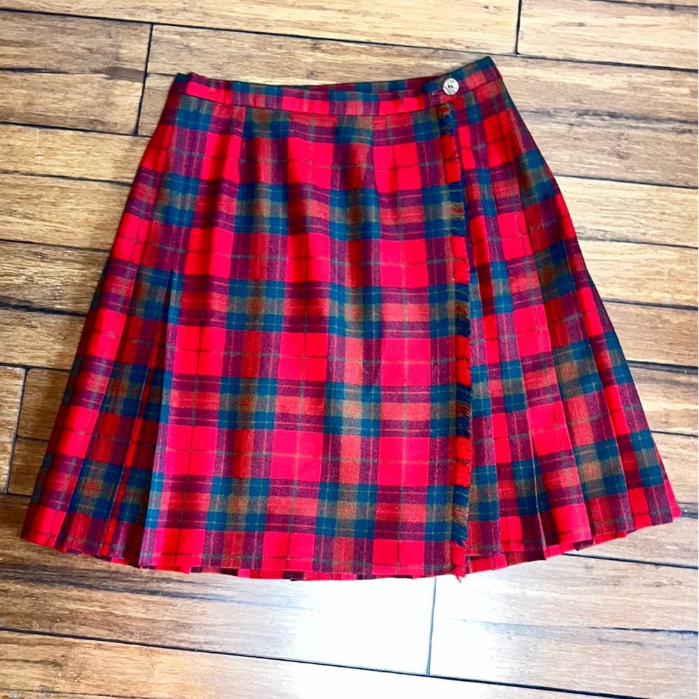 Vintage Red and Green wool plaid, pleated mini skirt